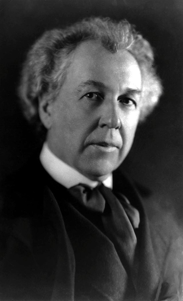 Frank_Lloyd_Wright